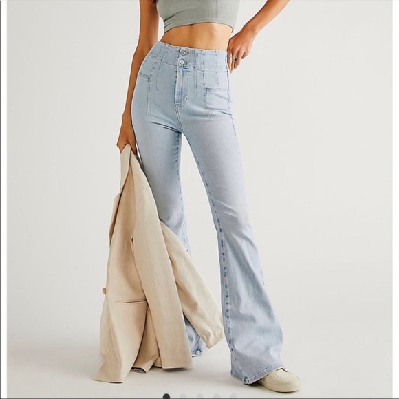 Free People Jayde Flare Jeans Light Blue Sea Wash - Picture 5 of 12